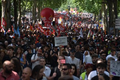 Las calles vuelven a expresar el descontento contra Macron, mientras las centrales sindicales buscan el diálogo