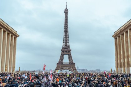 Más de 150.000 personas marcharon contra la ley de inmigración en Francia