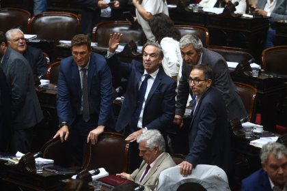 Ley Bases y fiscal: internas, poroteo y críticas de constitucionalistas en la vuelta a Diputados