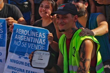 Gran solidaridad con GPS-Aerolíneas Argentinas: "Si tocan a uno, tocan a todos"