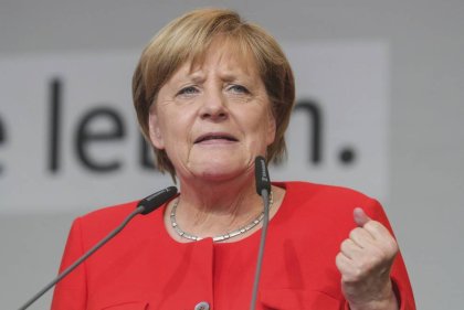 Merkel acuerda políticas racistas para contener crisis con su coalición