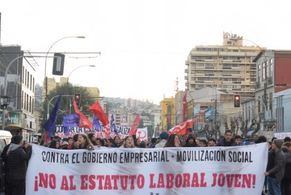 [FOTOGALERÍA] Estudiantes y trabajadores en Valparaíso contra el Estatuto laboral juvenil de Piñera