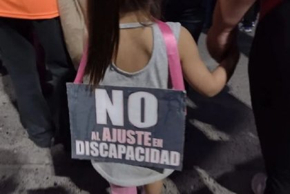 Ajuste en discapacidad: crónica de un ataque que genera odio en las calles 