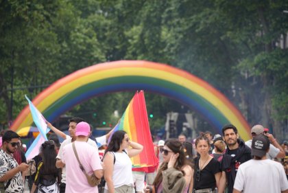 Miles protagonizaron la primera marcha del orgullo con Milei en el gobierno