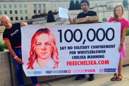 Chelsea Manning castigada por tener revistas femeninas