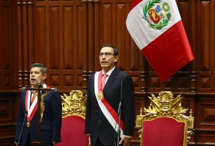 Martín Vizcarra asumió la presidencia de un Perú en crisis