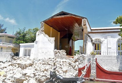 Más de 700 víctimas fatales por el terremoto en Haití