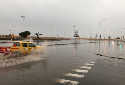 Antofagasta: 12 damnificados, 78 albergados, cortes de luz y anegamientos de calles 