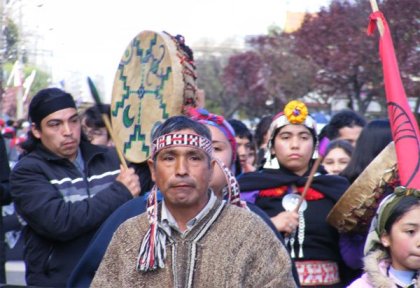 Hoy 12 de octubre a marchar en contra de carabineros y empresarios que reprimen al pueblo mapuche