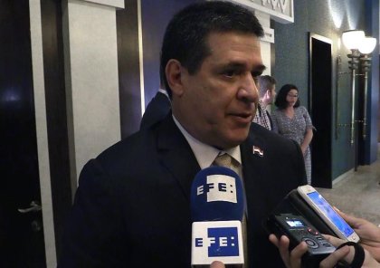 Paraguay: Cartes renunció a la presidencia para asumir como senador