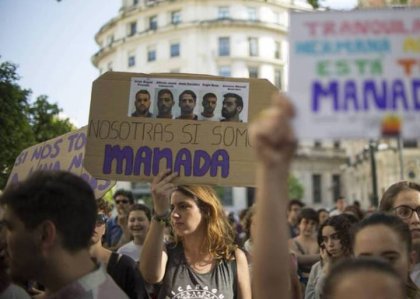 Justicia patriarcal española mantiene libertad provisional para miembros de La Manada