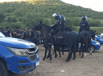 Autovía Punilla: la policía intento detener a vecinos de forma ilegal