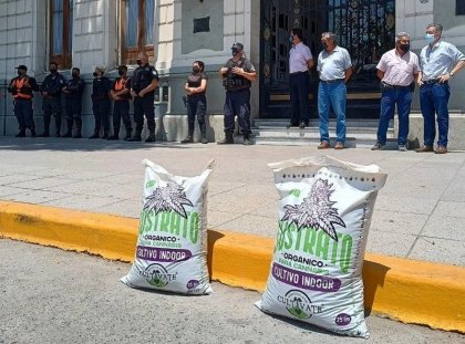 Clausuran un Grow Shop en San Miguel por vender tierra