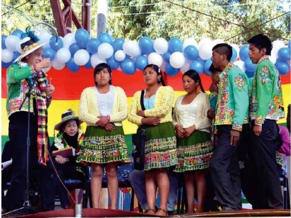 “Tenemos que saber como el Padre Nuestro de Túpac Katari”