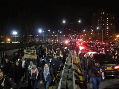 Manifestaciones en todo EE.UU. piden justicia para Michael Brown