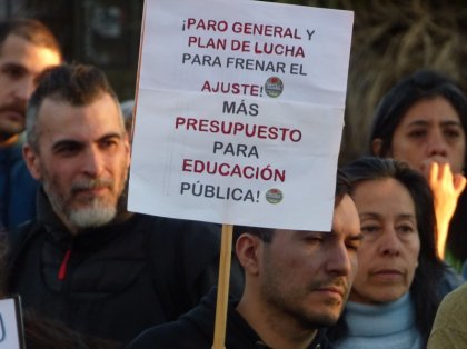 Contundente movilización en rechazo al veto a jubilaciones y en defensa de la Educación Pública