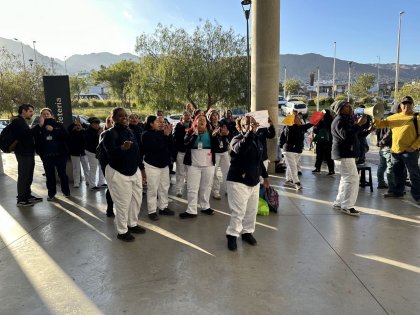 Trabajadoras protestan contra la Concesionaria del Hospital Regional de Antofagasta por inundaciones y condiciones laborales