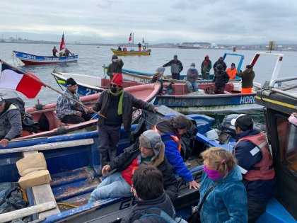 Lancheros se organizan junto a pescadores artesanales para frenar despidos y prácticas anti sindicales 