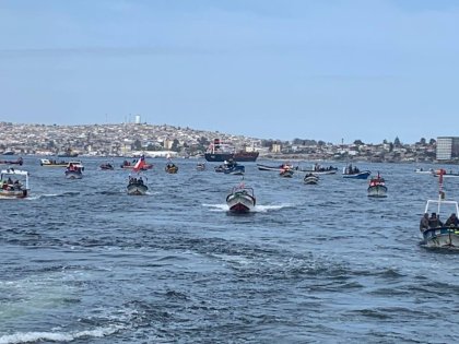 Pescadores artesanales de Quintero y Puchuncaví se declaran en estado de alerta e inician movilización 