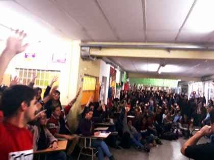 Neuquén: masiva asamblea de Humanidades rechazó la acreditación de carreras a la Coneau