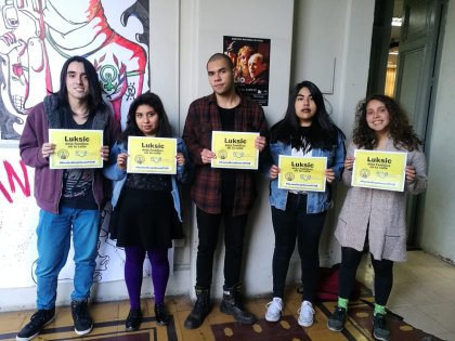 Decenas de estudiantes solidarizan con los trabajadores despidos de FCAB-Shippers