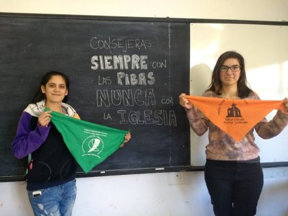 Neuquén: facultad de Humanidades repudió agravios contra estudiantes del Colegio A.M.E.N