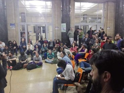 Asamblea de AGD UBA vota rechazar la propuesta y continuar el paro docente