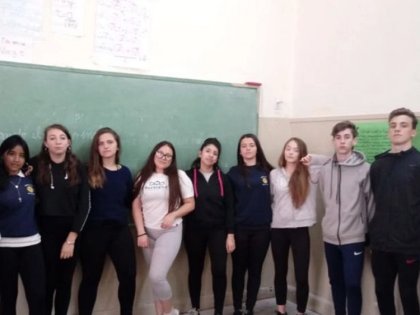 Estudiantes del Normal 1 protestan contra los códigos de vestimenta machistas