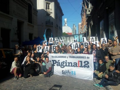 #Mateada de trabajadores y trabajadoras de Página/12 en defensa de su salario