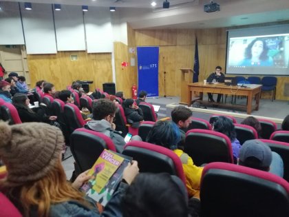 Diputada argentina participa de taller de feminismo-socialista en Santiago