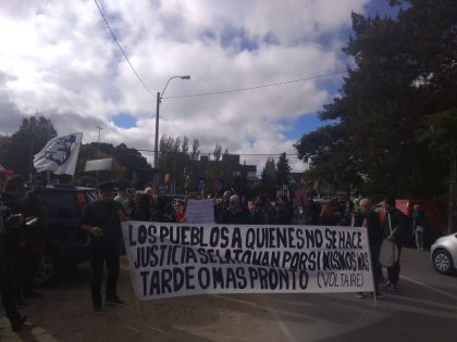 Vigilia frente a casa de Gavazzo en imágenes