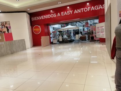 Trabajadores de Easy Antofagasta se manifiestan exigiendo cierre de local 