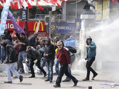 Fuerte represión policial en actos 1 de mayo en Turquía