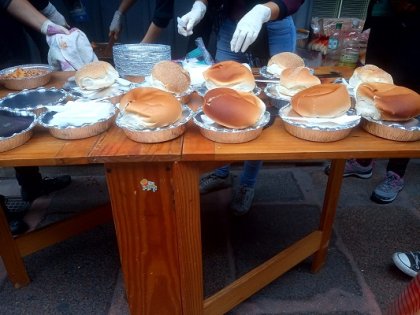 Olla Feminista, por la Comisión de Mujeres de ADES Montevideo frente al CES