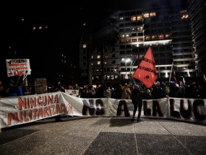 Miles marchan contra la LUC en Montevideo