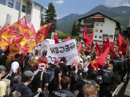 Thousands protest against the G7 in Germany