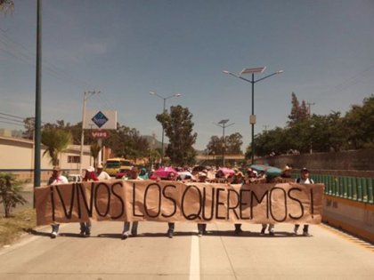 Marchan por los 43 y se suman las denuncias