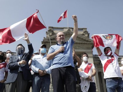 La derecha arrecia campaña macartista y de odio contra la candidatura de Pedro Castillo 