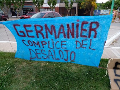 Río Negro: acampan hace tres meses en el municipio de Catriel exigiendo que les restituyan sus hogares