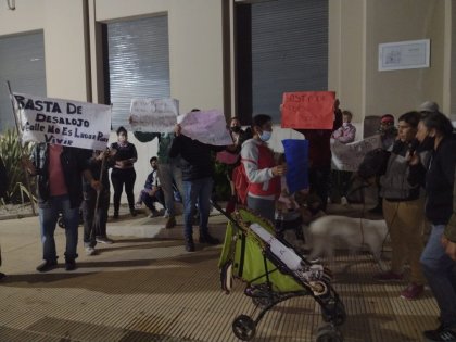 Lobos: familias salieron a la calle reclamando un techo para vivir