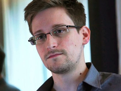 Premian a Edward Snowden en Suecia con el Nobel alternativo