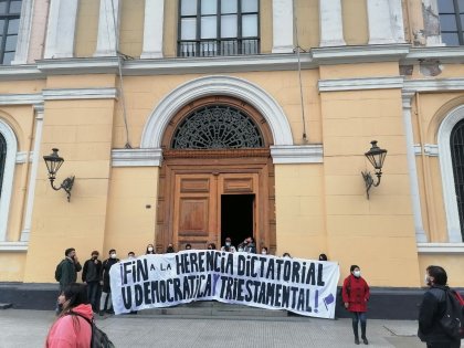 Elección de rector en Universidad de Chile: estudiantes exigen elección universal de autoridades y cogobierno triestamental