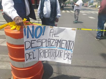 Trabajadorxs de base del SUTGDF de Benito Juárez bloquean avenidas 