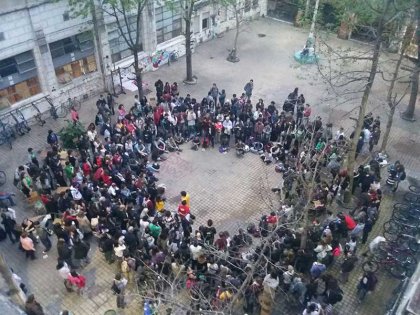 Rosario: masiva asamblea interclaustro exige la renuncia del Decano de la Facultad de Humanidades y Artes