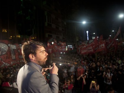  Del Caño: “Vamos a defender los derechos de las mujeres, los trabajadores y la juventud” 