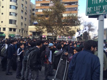 Estudiantes secundarios y universitarios se unen en jornada previa al 21 mayo