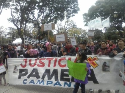 #NiUnaMenos: exigen justicia por Pamela Arevalos en Campana