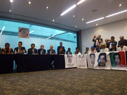 Padres y maestros demandan que no haya elecciones en Guerrero