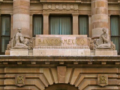 Banxico mantiene tasa de interés en 7% 