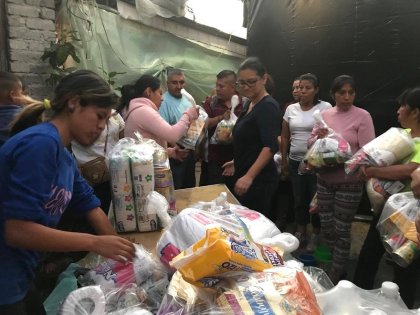 Trabajadores del STUNAM entregan acopio a zonas afectadas por el sismo